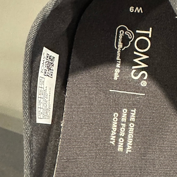 Purple Glitter Toms - Size 9W - Picture 4 of 6